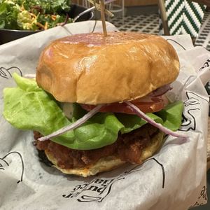 Spicy Chick-en Burger  at Burger Fiancé in Montreal
