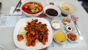 Kkanpungi-style eggplant, Jjamppong, Jjajangmyeon and sides at Hwang-Geumlyong 황금룡 in Seoul