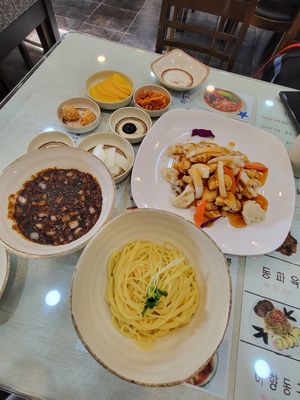  at Hwang-Geumlyong 황금룡 in Seoul