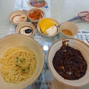 lotus root 짜장 at Hwang-Geumlyong 황금룡 in Seoul