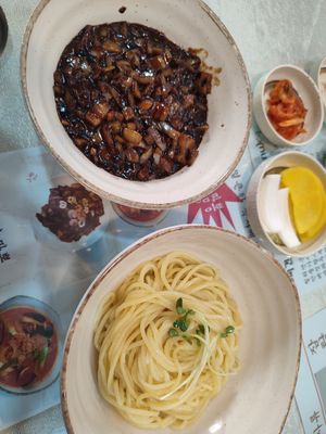  at Hwang-Geumlyong 황금룡 in Seoul