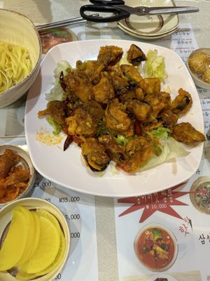   at Hwang-Geumlyong 황금룡 in Seoul