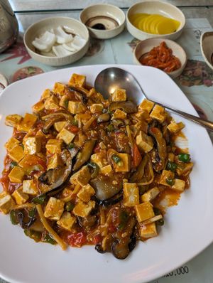 Mapo tofu at Hwang-Geumlyong 황금룡 in Seoul