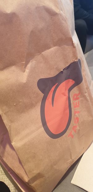 Packaging at A Burgers - rue Simart in Paris