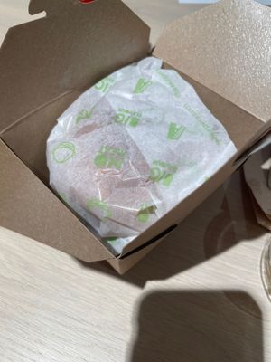 Packaging🍔🍟 at A Burgers - rue Simart in Paris