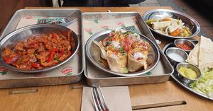 Vegan fajita ve vegan yoğurtlu tantuni çok iyiydi. Tekrar tekrar gidilir. at TURP in Istanbul