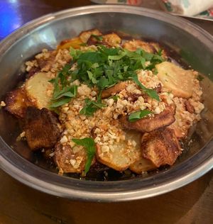 Potatoes with garlic and fresh parsley   at TURP in Istanbul