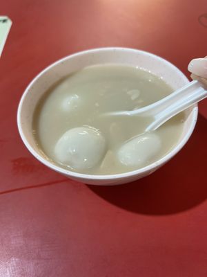   at 75 Ah Balling Peanut Soup 花生汤圆 - Chinatown in Central Singapore