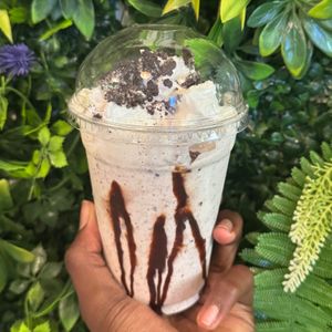Cookies & Cream Milkshake at Karelyns Vegan Soul Café in Orlando