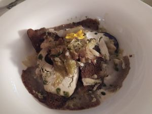 Lasagna con verza, patate viola e crema di tofu 🍲 at Ad Gallias in Bard