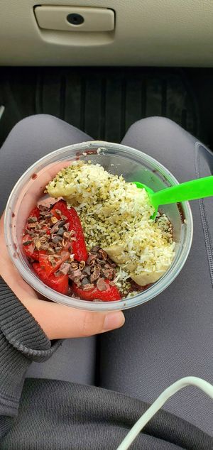 FooFoo bowl with fruit toppings at Foo Foo's in Wasilla