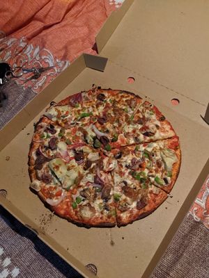 OMG gourmet veggie pizza at Earth Oven Wood Fired Pizza in Lismore