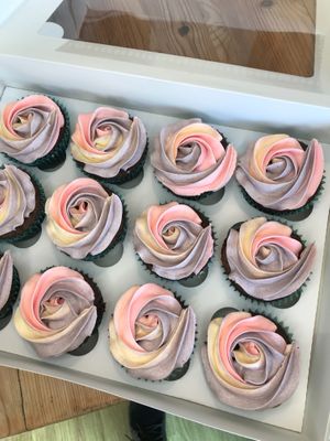 Cupcake gift box at Lolu Bakes in Wexford