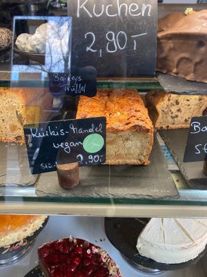 Kuchen 2,90€ at Bäckerei Wiens in Cologne
