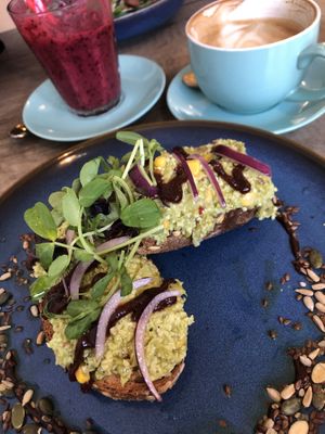Another gorgeous visit to Holy Cannoli in Great Harwood today.  The oat milk caramel latte is so smooth and the edamame beans on toast with chutney is just delicious!   at Holy Cannoli in Blackburn