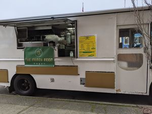 food truck at The Munch Room in Courtenay