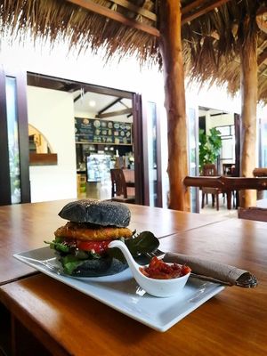 black vegan burger at Nang Sabai Cafe Artisan Bakery in Koh Samui