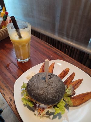 Mango Lassie, VEGGI Burger with Potato Wedges at Nang Sabai Cafe Artisan Bakery in Koh Samui