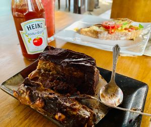 Snickers cake at Nang Sabai Cafe Artisan Bakery in Koh Samui