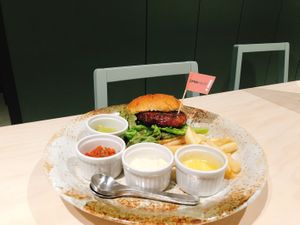 Omni burger at Vegan Bistro Jangara in Tokyo
