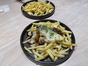 Poutine at Vegan Bistro Jangara in Tokyo