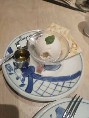 Helado vegano (no ponen que sabor es, pero parece nata) at Vegan Bistro Jangara in Tokyo