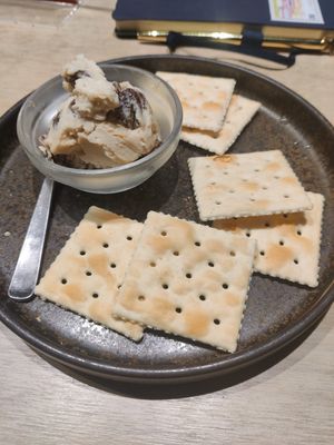 "butter" with raisins and crackers at Vegan Bistro Jangara in Tokyo