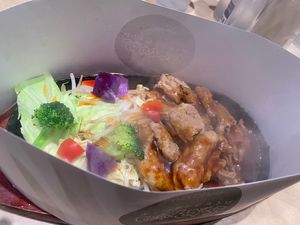 Grilled soy meat on iron plate  at Vegan Bistro Jangara in Tokyo