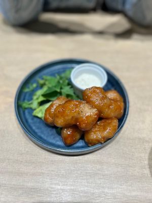 Buffalo “chicken"  at Vegan Bistro Jangara in Tokyo