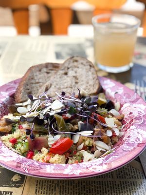 Couscous salade at Honderdprocentmianne in Genk