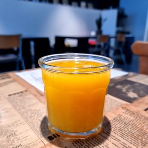 fresh juice at Honderdprocentmianne in Genk