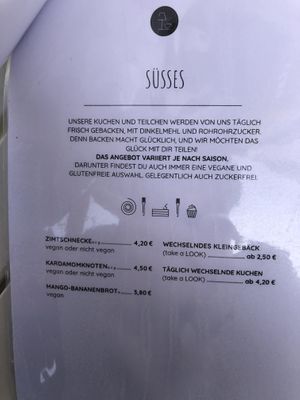 Speisekarte Kuchen und Gebäck / menu cake and baked goods  at Südlicht Cafe in Cologne