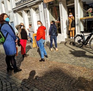 Fortwährende Begeisterung und Ausdauer im Schlangestehen...
Wir freuen uns 24 Stunden rund um die Uhr...
www.lillis-kuchenwerkstatt.de
#lilliskuchenwerkstatt #cafe #konditorei at Lilli's Kuchenwerkstatt in Saarbrucken