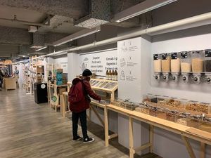 bulk cereals
 at Linverd Market in Barcelona