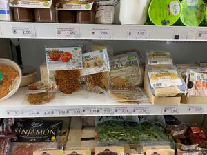 vegan beefsteak at Linverd Market in Barcelona