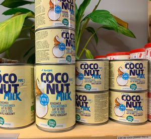 Coco milk at Linverd Market in Barcelona