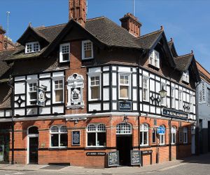 Outside Front Aug 2018 at The Royal Blenheim in Oxford