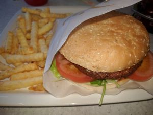 burger at Loving Hut - Fredenborgsveien in Oslo