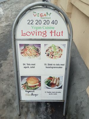 20.12.2017 at Loving Hut - Fredenborgsveien in Oslo