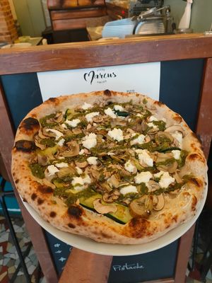 Pistachio : Vegetarian Pizza at Marcus Pizze Amore in Paris