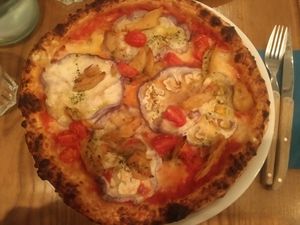 Melanzana + extra "chicken" at Marcus Pizze Amore in Paris