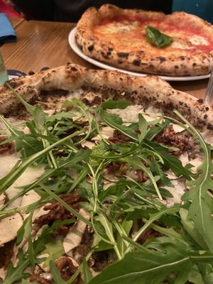 Pizza of the day ( truffle cream, vegan mincemeat, mozzarella and roquette)    at Marcus Pizze Amore in Paris