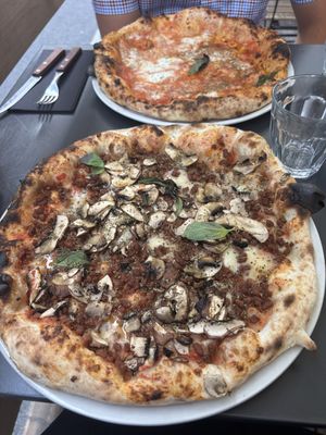 Umami pizza  at Marcus Pizze Amore in Paris