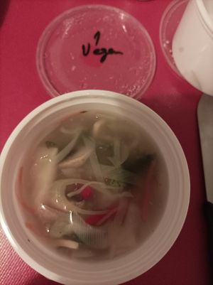 Gemüsesuppe mit Tofu at Munas Asia Cuisine in Hamburg