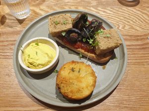 Vegan Benny ($24) + House Made Hash ($4.5) at Maria Cafe in Upwey