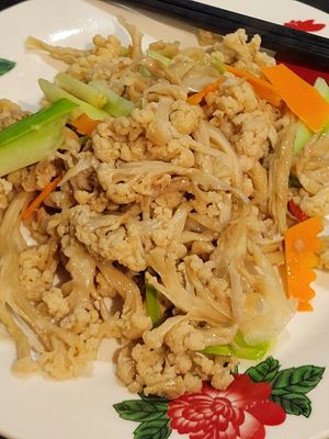 Cauliflower dish at Chao 炒炒蔬食熱炒 in Taipei