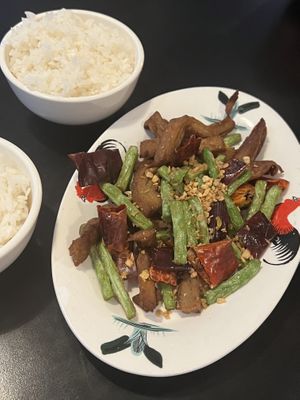 Crispy fried string bean and pork intestines   at Chao 炒炒蔬食熱炒 in Taipei