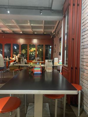  Inside  at Chao 炒炒蔬食熱炒 in Taipei