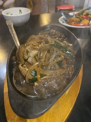 Sizzling beef!   at Chao 炒炒蔬食熱炒 in Taipei