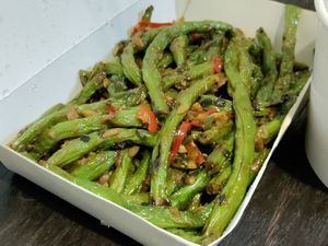 Garlic green beans at Chao 炒炒蔬食熱炒 in Taipei